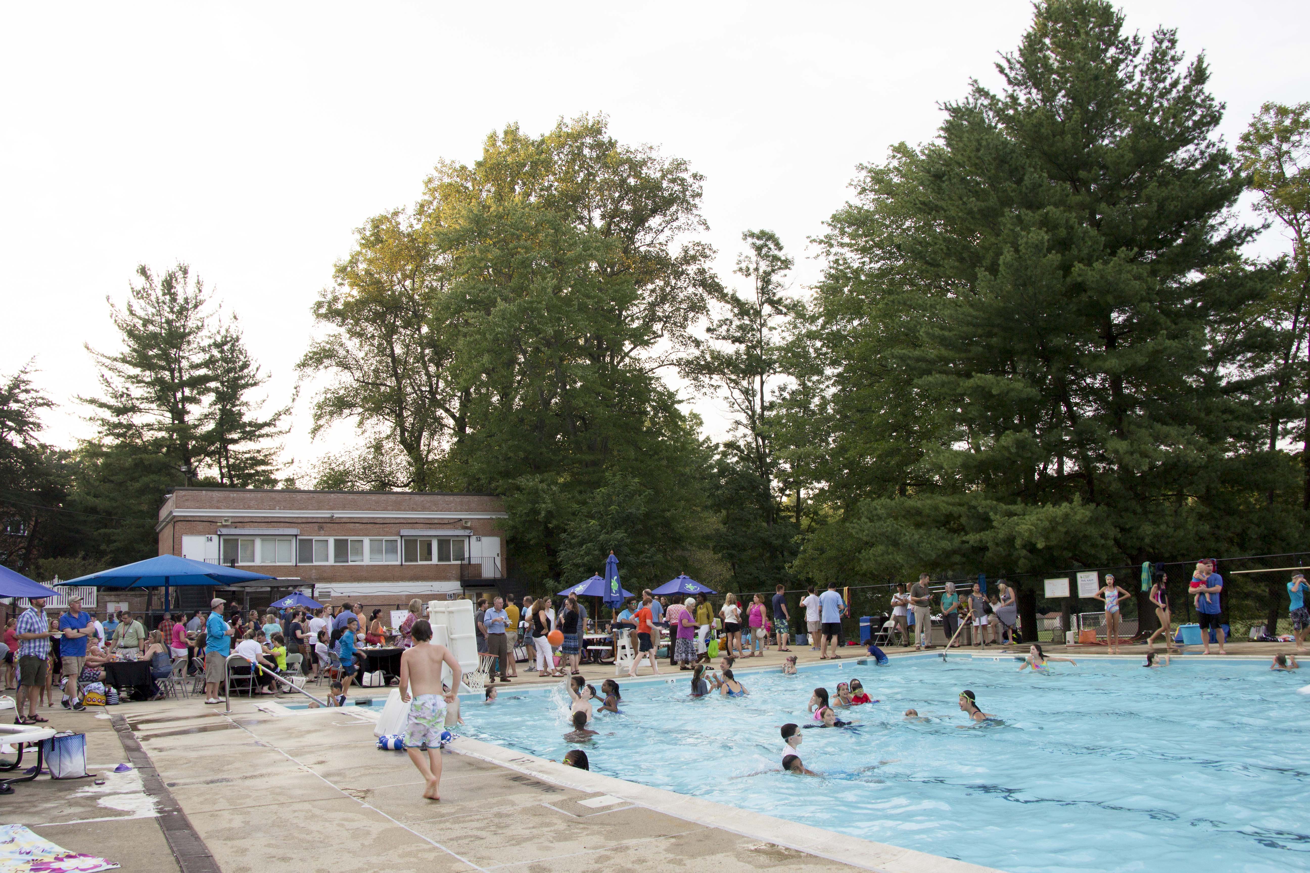 pool party